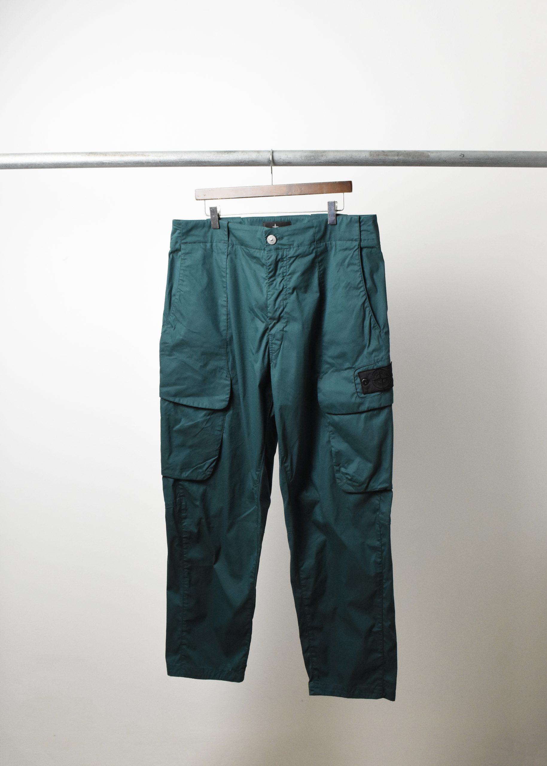 STONE ISLAND SHADOW PROJECT LOOSE FIT CARGO PANTS (52)