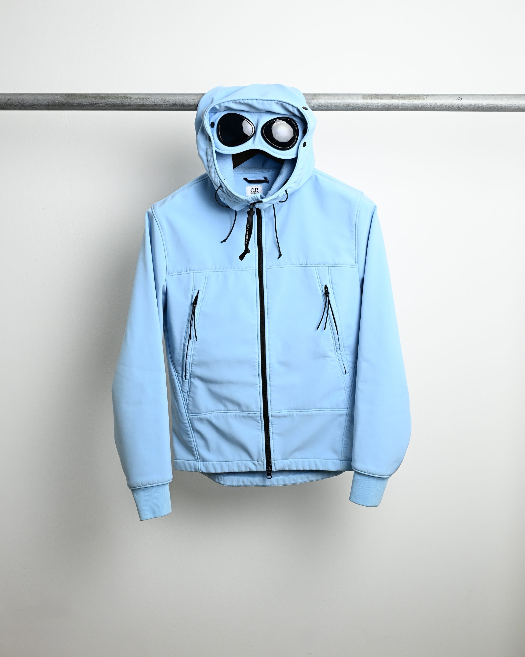 CP COMPANY AW22 SOFT SHELL-R GOGGLE JACKET (M) - Jazzy Badger