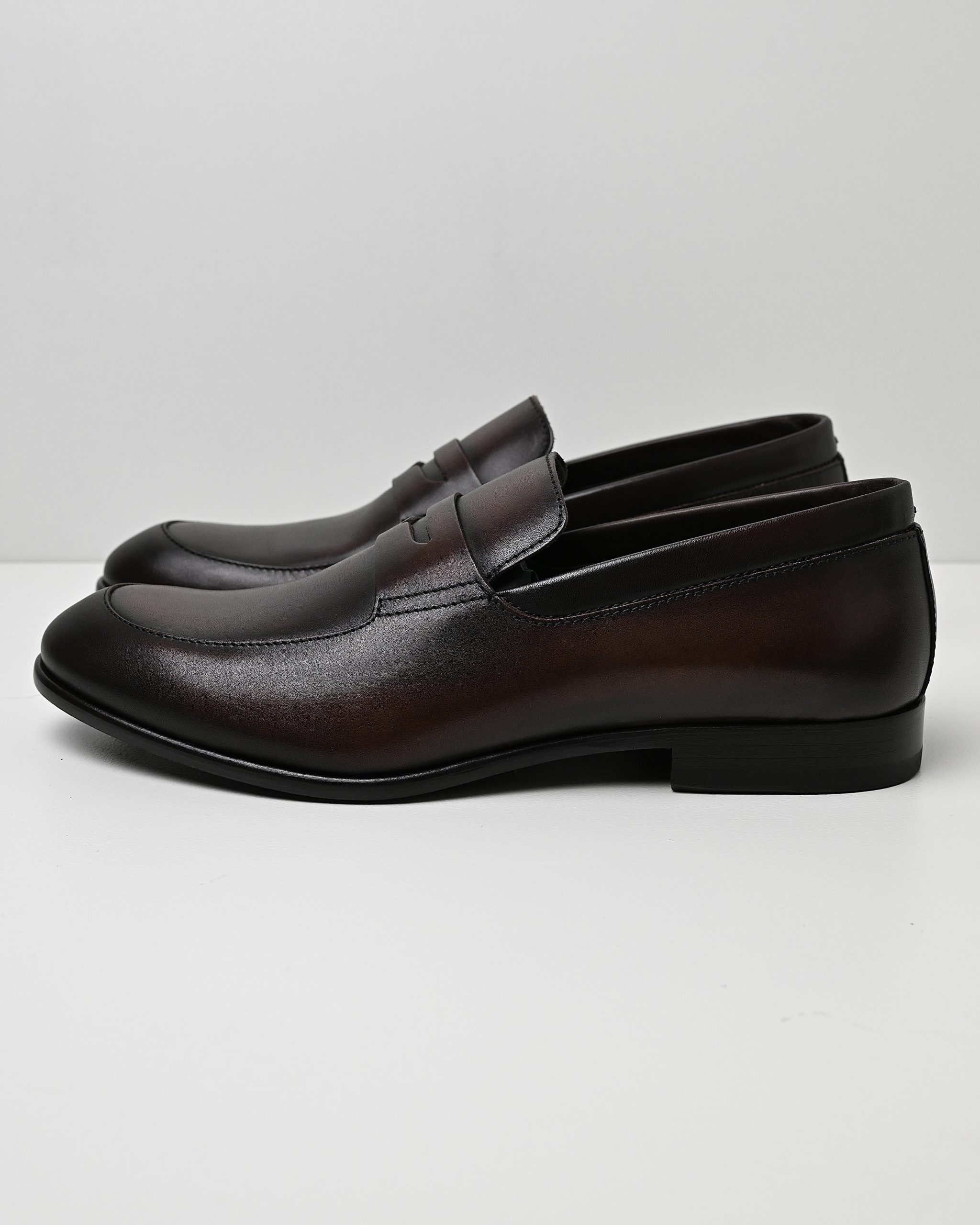 HARRYS LONDON JIMMY POLISHED SOFT CALF LOAFER (UK6)