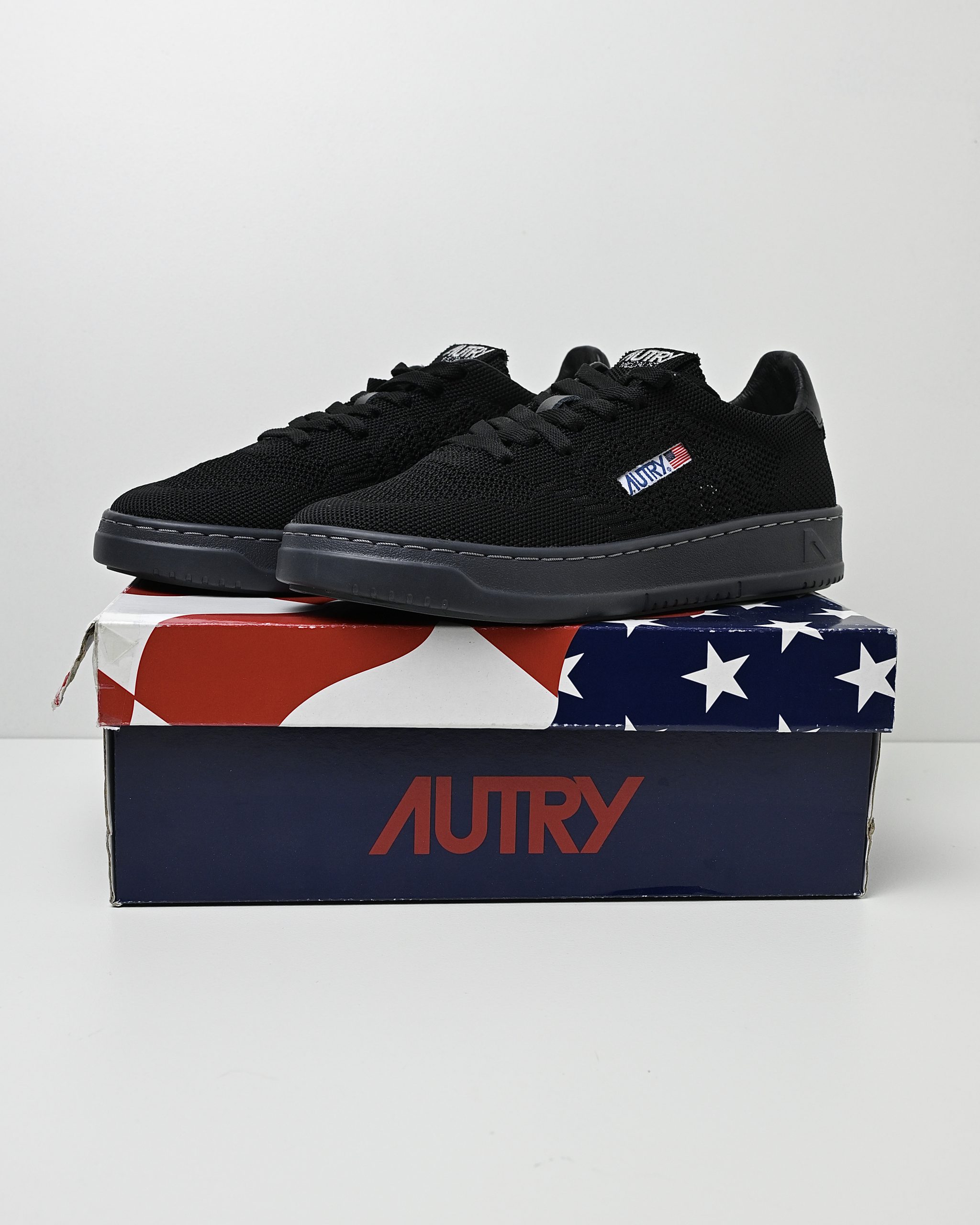 AUTRY MEDALIST EASEKNIT LOW SNEAKERS (UK7)