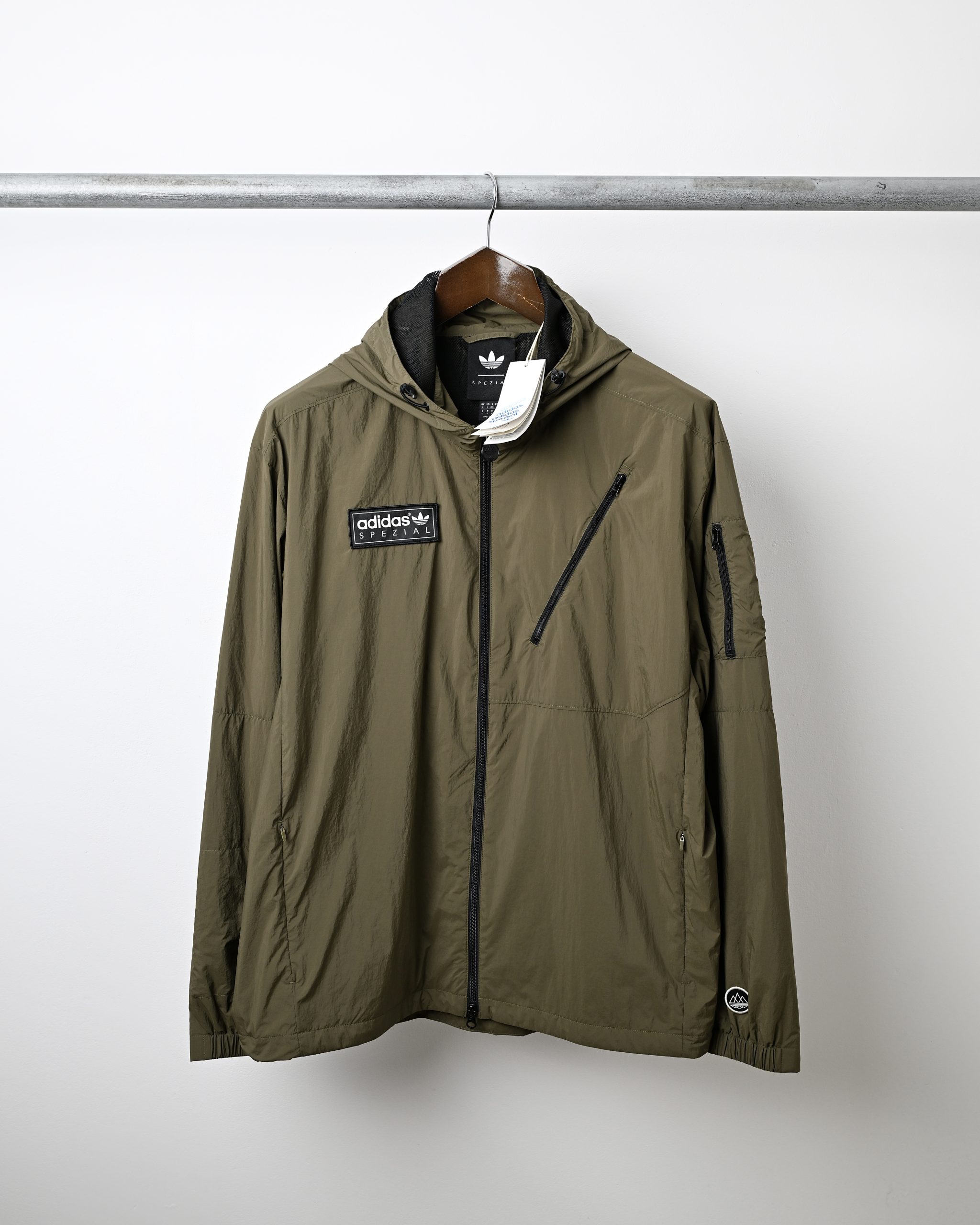 ADIDAS SPZL BUCKSTEAD JACKET (L) - Jazzy Badger
