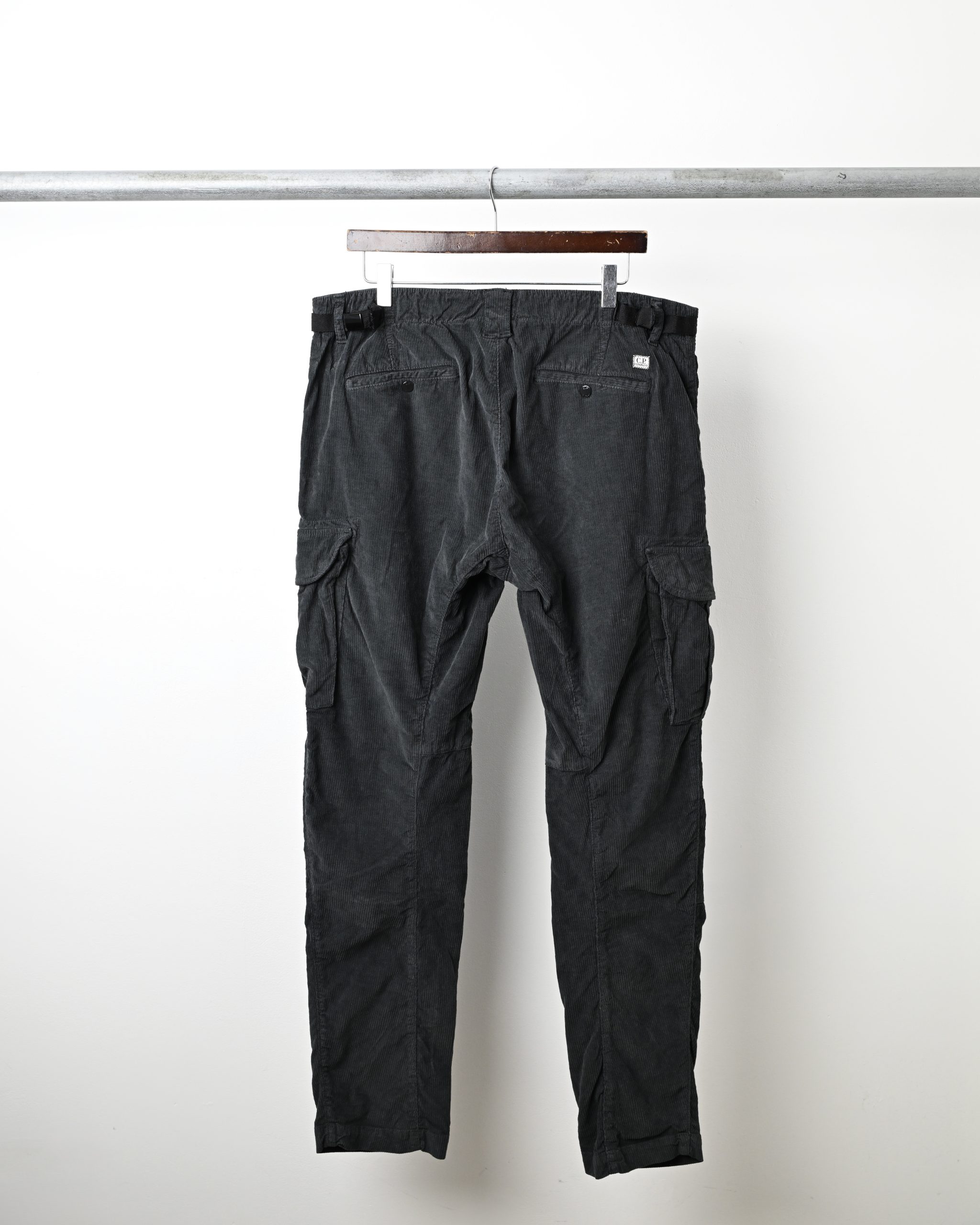 CP COMPANY CORDUROY ERGONOMIC CARGO PANTS (W34) - Jazzy Badger